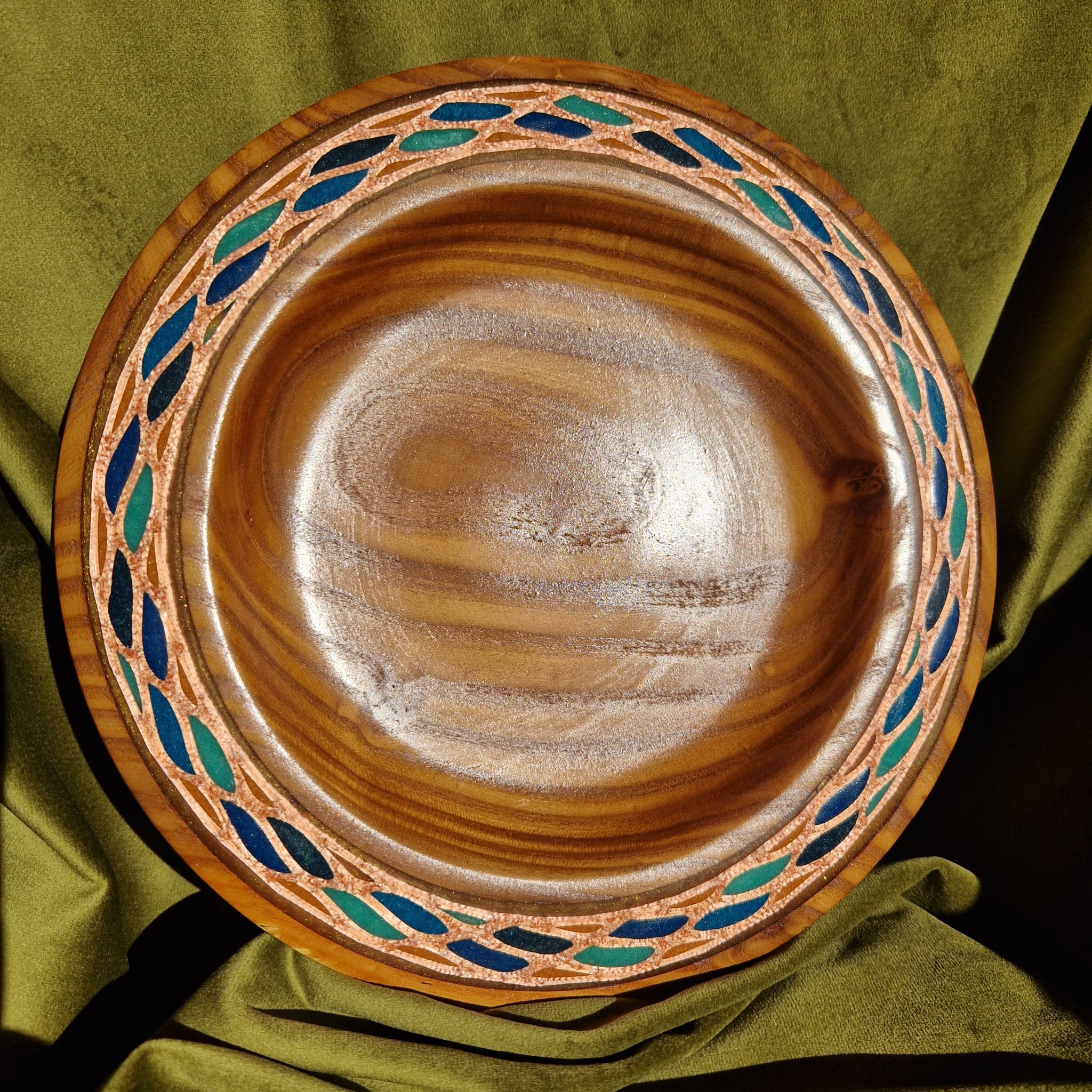 talerz węża ouroborusa e239cba9cd457bbb7c80a5f54ac0d1b1