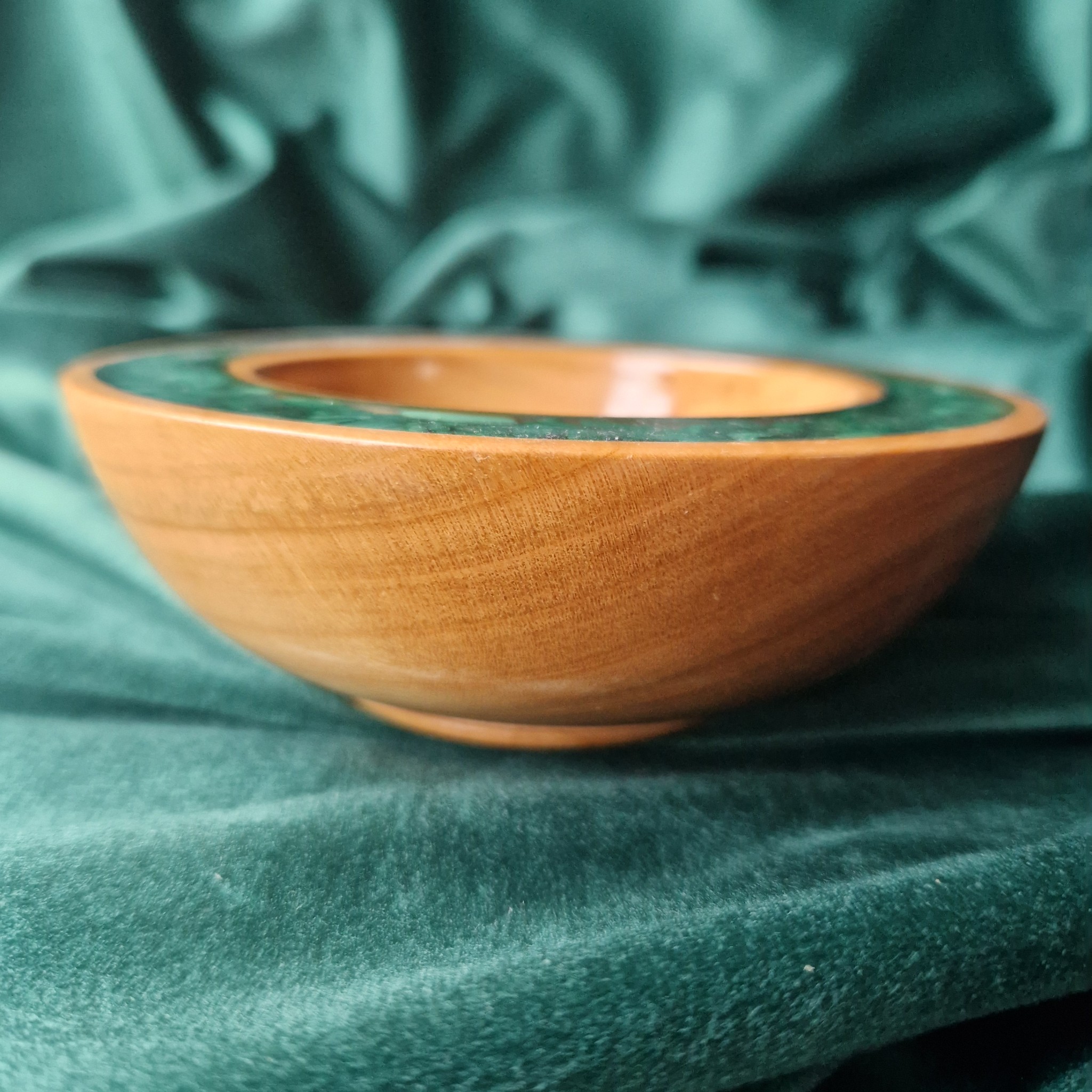 drewniana miska na pierścionki z malachitem 7f82c458f4e17b5c2da90f56076ed66f