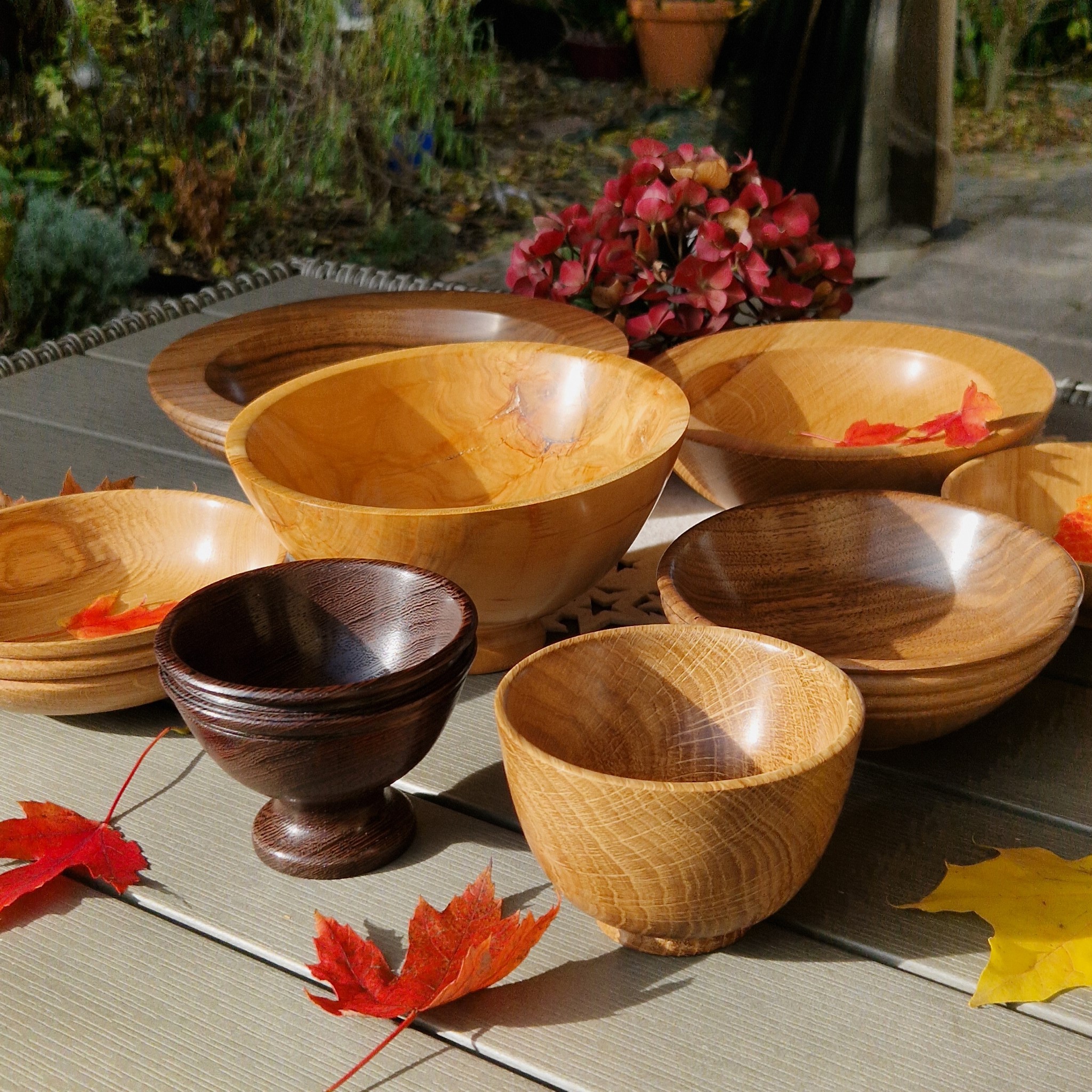 miska z ciemnego orzecha (mała) ba2f136e7f78e34a4b8b57a7b1221557